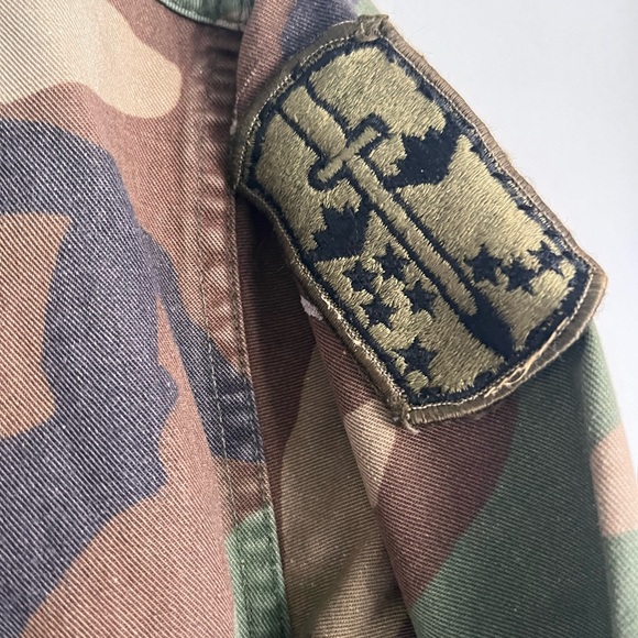 Camo gas mask graphic jacket - Picture 3 of 3
